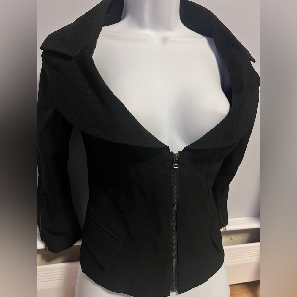 Bebe wide lapel suit jacket blazer zipper front and sleeves sz 2 S